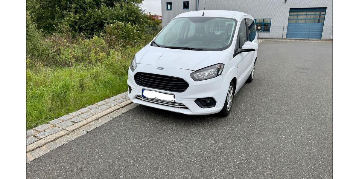 Ford Tourneo Courier 115.000 km 6.900 &euro; Altdorf 90518