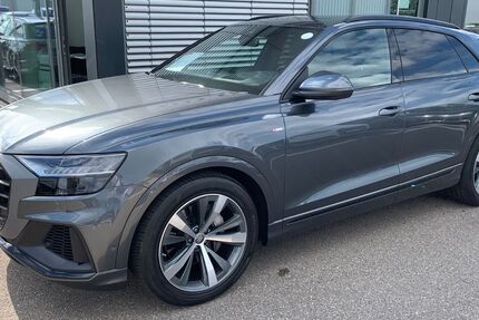 Audi Q8 91.470 km 53.900 &euro; Nürnberg 90490