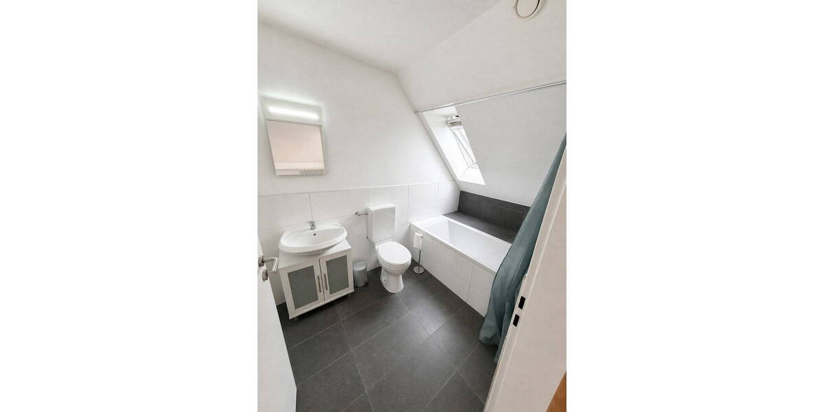 Etagenwohnung Erlangen Innenstadt - 2 Zimmer, 68 m&sup2;, 1.190&euro; | Angebot:26905796