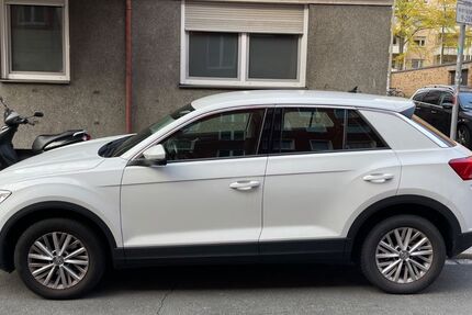 VW T-Roc 92.500 km 15.700 € Nürnberg 90419