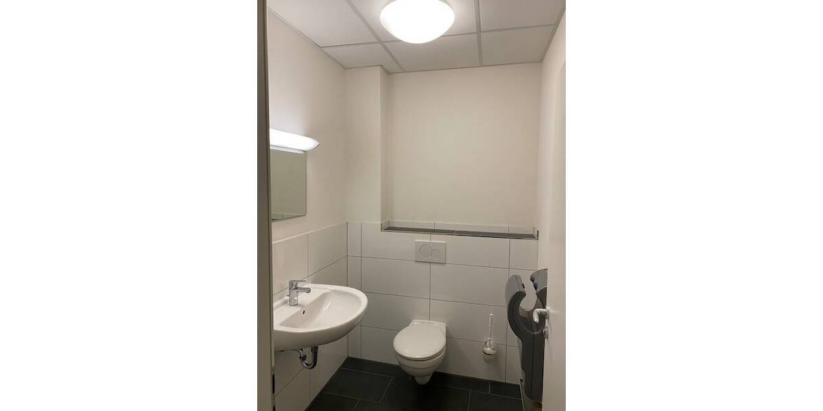 Gewerbeobjekt Nürnberg Röthenbach bei St Wolfgang - 2.750&euro; | Angebot:26563829