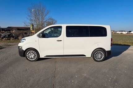 Opel Vivaro 152.000 km 15.500 &euro; Herzogenaurach 91074