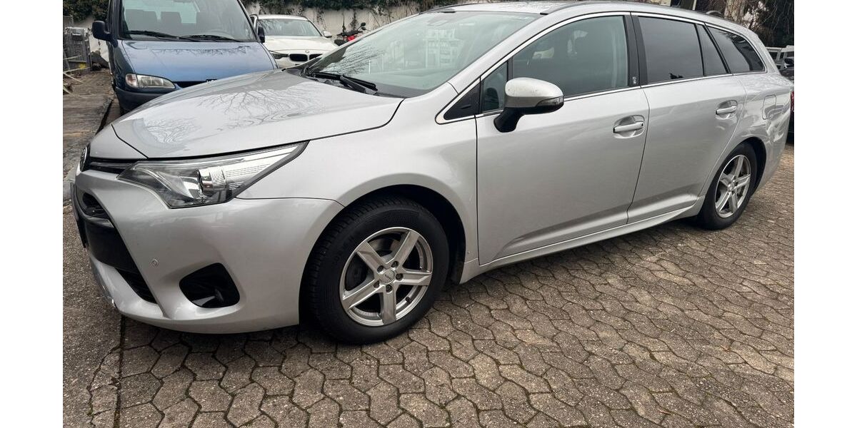 Toyota Avensis 228.000 km 11.950 &euro; Nürnberg 90453