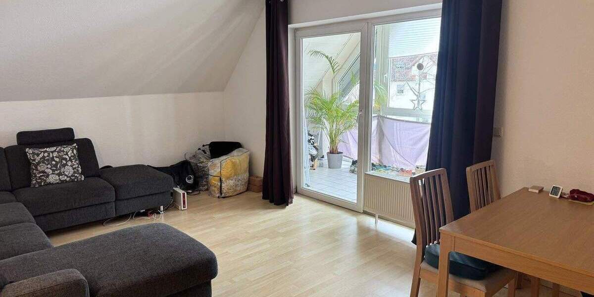 Etagenwohnung Erlangen Büchenbach - 2 Zimmer, 72 m&sup2;, 690&euro; | Angebot:25728900