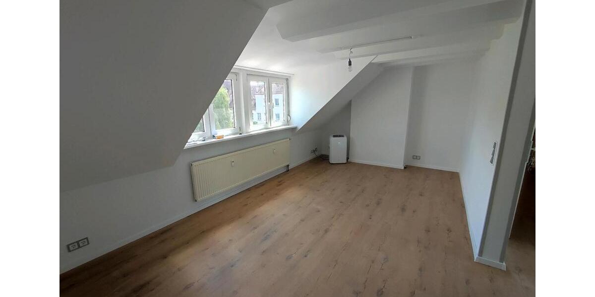 Dachgeschoßwohnung Nürnberg Gibitzenhof - 1 Zimmer, 34 m&sup2;, 540&euro; | Angebot:26704315