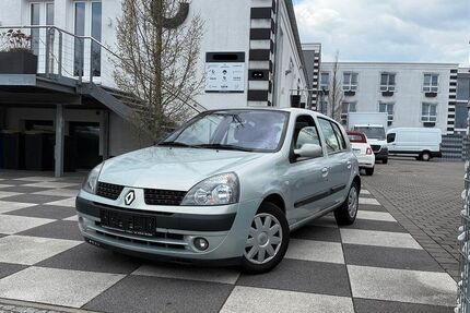 Renault Clio 75.000 km 3.589 &euro; nürnberg 90431