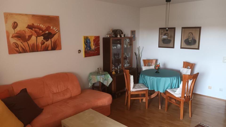 Sonnige 3-Zimmer-Wohnung mit Balkon und Tiefgarage 3 zimmer