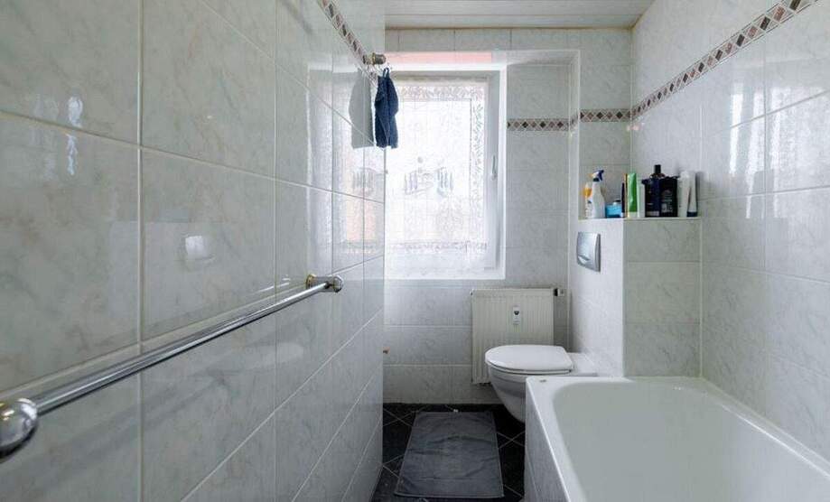 Familienfreundliche 6-Zimmer-Wohnung mit Balkon in Nürnberg Glockenhof 6 zimmer