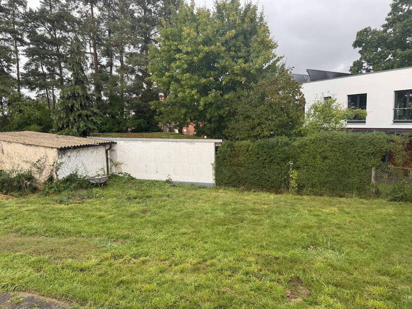 Zweifamilienhaus mit 1000m2 Grundstück 5 zimmer