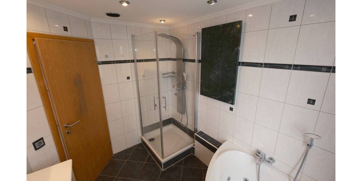 Etagenwohnung Fürth Nordstadt - 3 Zimmer, 96 m&sup2;, 359.000&euro; | Angebot:26912200