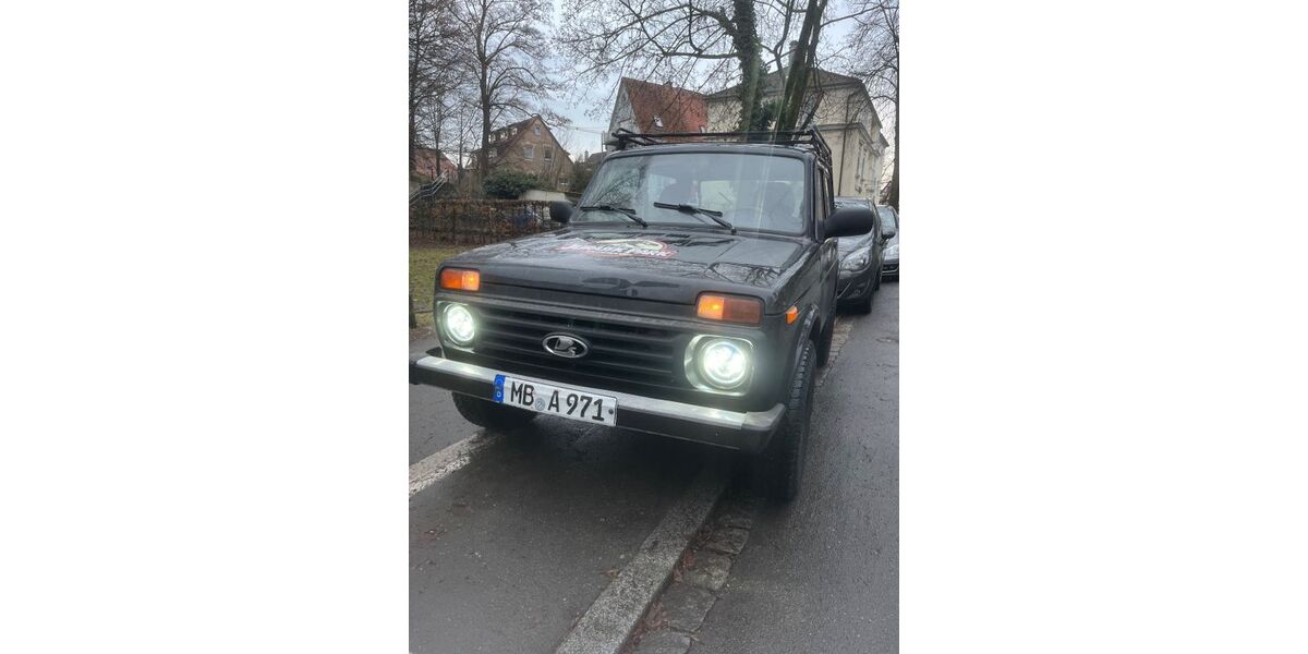 Lada Niva 80.120 km 9.000 &euro; Forchheim 91301