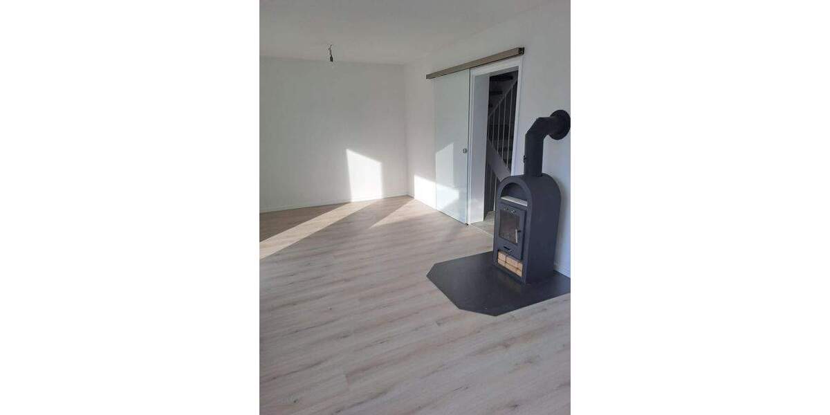 Reihenmittelhaus Nürnberg / Eibach Röthenbach b Schweinau - 4 Zimmer, 82 m&sup2;, 1.500&euro; | Angebot:25778331