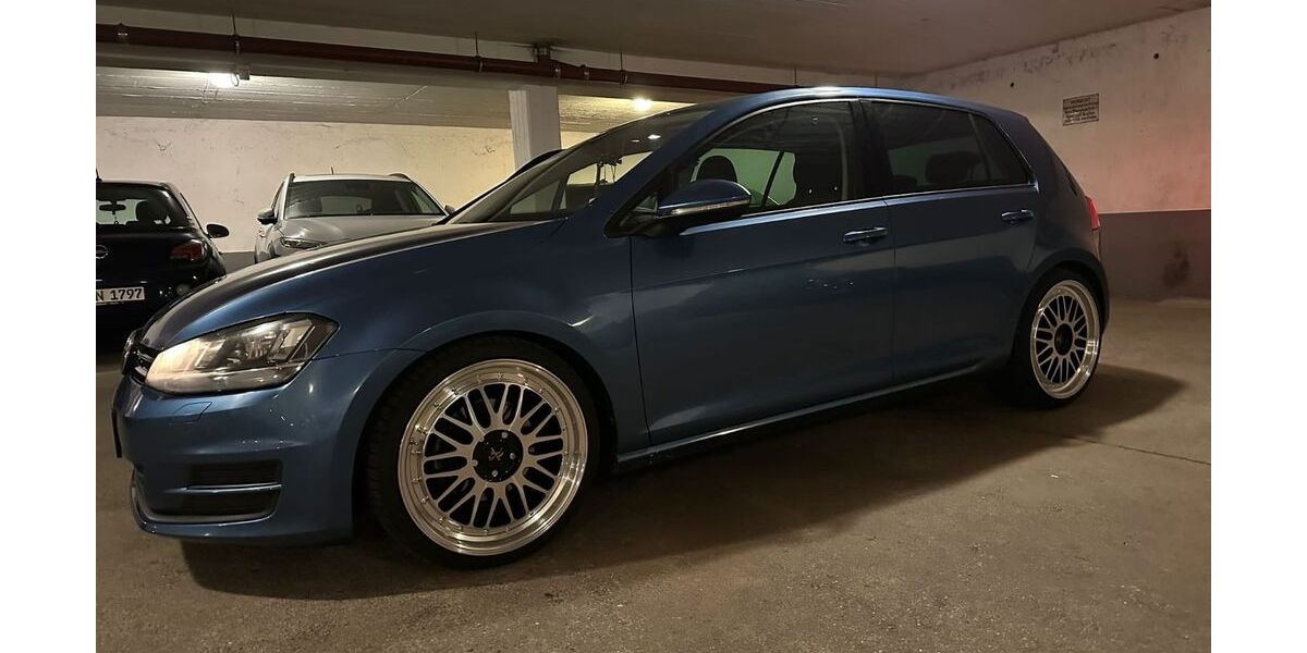 VW Golf 123.000 km 7.900 &euro; Oberasbach 90522