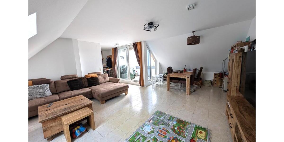 Dachgeschoßwohnung Nürnberg Hasenbuck - 3 Zimmer, 105 m&sup2;, 385.000&euro; | Angebot:26997912