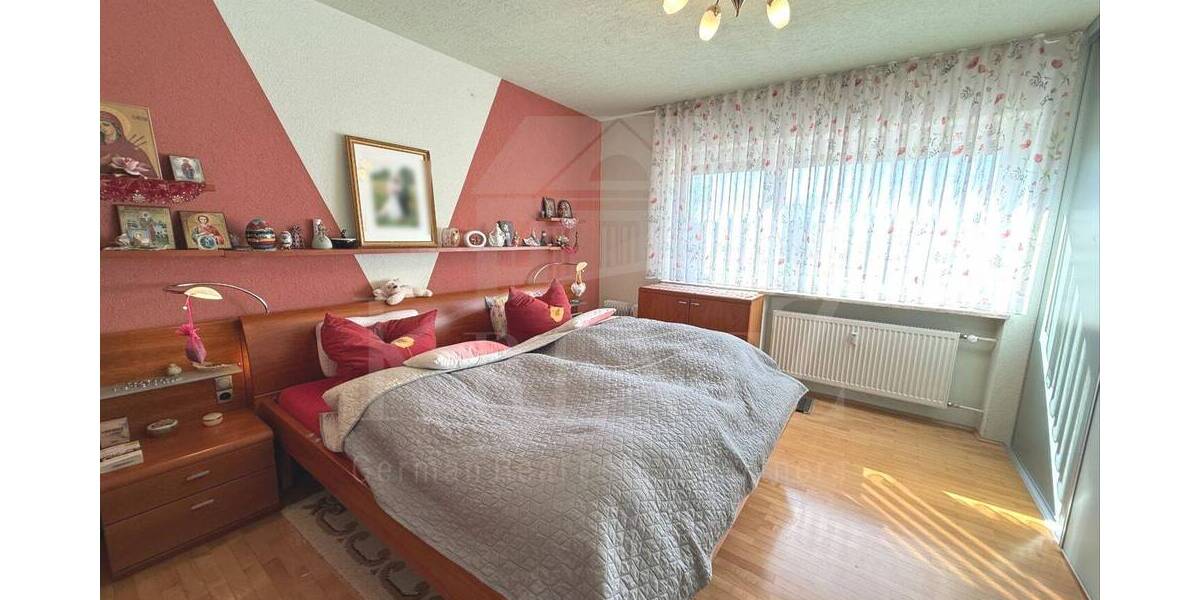 Mehrfamilienhaus, Wohnhaus Wendelstein Großschwarzenlohe - 9 Zimmer, 260 m&sup2;, 890.000&euro; | Angebot:26930525