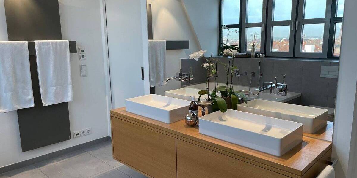 Etagenwohnung Nürnberg Glockenhof - 3 Zimmer, 134 m&sup2;, 2.449&euro; | Angebot:26257773
