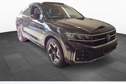 VW Touareg 22.335 km 61.980 &euro; Fürth 90763