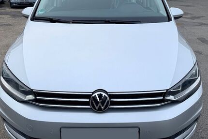 VW Touran 143.700 km 19.450 &euro; Nürnberg 90441