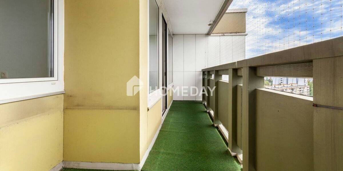 Renovierungsbedürftige 3-Zimmer-Wohnung mit zwei Loggien und optionalem Tiefgaragenstellplatz 3 zimmer