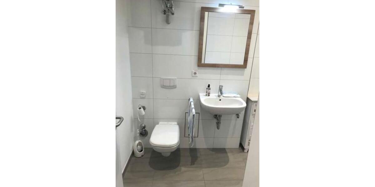 Einfamilienhaus Cadolzburg - 5 Zimmer, 165 m&sup2;, 2.100&euro; | Angebot:25025133