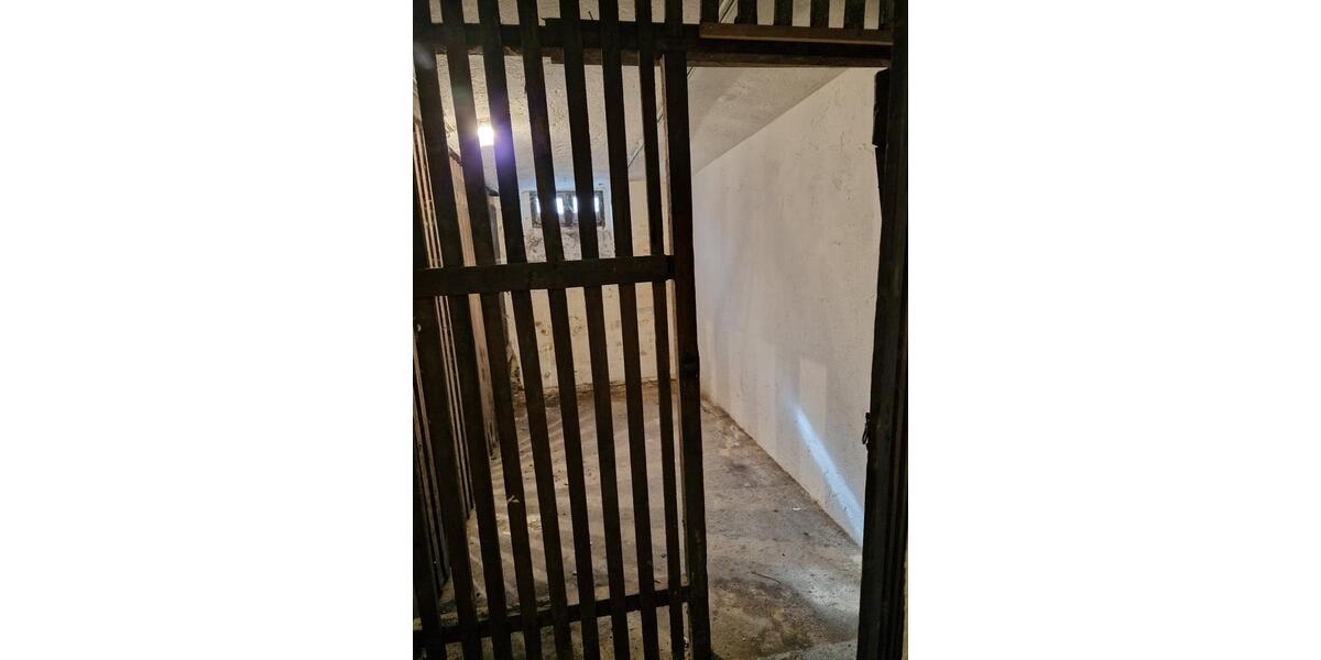 Etagenwohnung Nürnberg Sankt Leonhard - 2 Zimmer, 65 m&sup2;, 908&euro; | Angebot:25390352