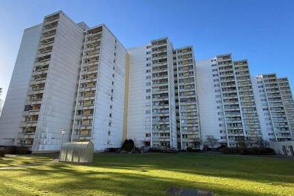 Wohnung Nürnberg Langwasser - 3 Zimmer, 80 m&sup2;, 899&euro; | Angebot:25780095