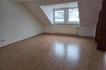 Unvermietete 3 Zimmer Dachgeschoss Wohnung 3 zimmer