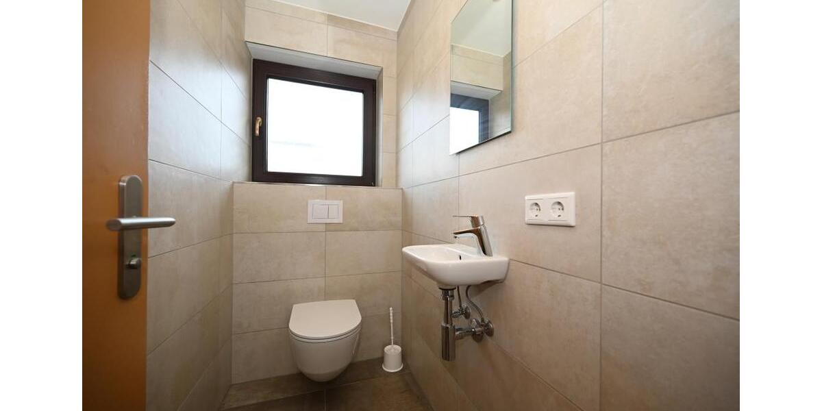 Herrliches Zuhause für die große Familie - sofort verfügbar! Renoviertes Einfamilienhaus in gefragter Lage 6 zimmer