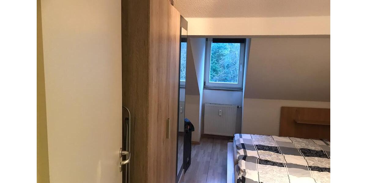 2,5 Zimmer Dachgeschosswohnung (für Singles und Paare) 2.5 zimmer