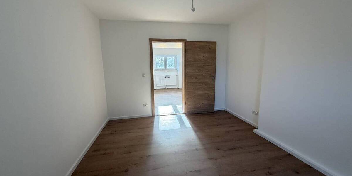 Etagenwohnung Nürnberg Rechenberg - 5 Zimmer, 89 m&sup2;, 1.250&euro; | Angebot:25996830