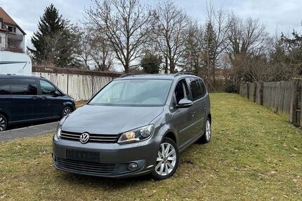 VW Touran 179.000 km 6.989 &euro; Nürnberg 90431