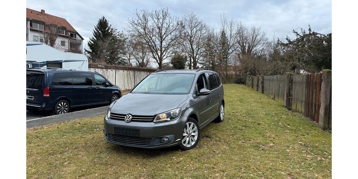 VW Touran 179.000 km 6.989 &euro; Nürnberg 90431