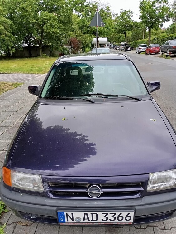 Opel Astra 88.000 km 1.300 € Oberasbach 90522