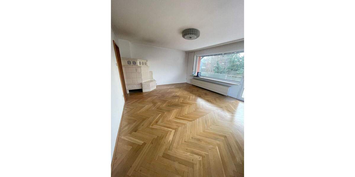 Geräumiges Familienhaus mit Balkonen und Terrasse in Nürnberg, Großreuth h d Veste 9 zimmer