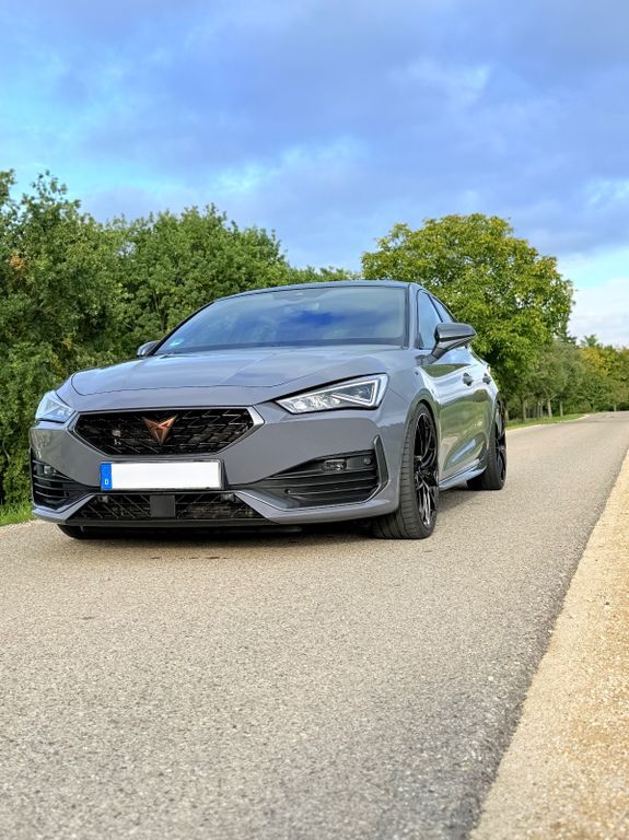 Cupra Leon 53.000 km 35.300 € Freystadt 92342