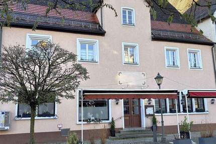 Haus Hersbruck - 7 Zimmer, 182 m&sup2;, 899.000&euro; | Angebot:25663531