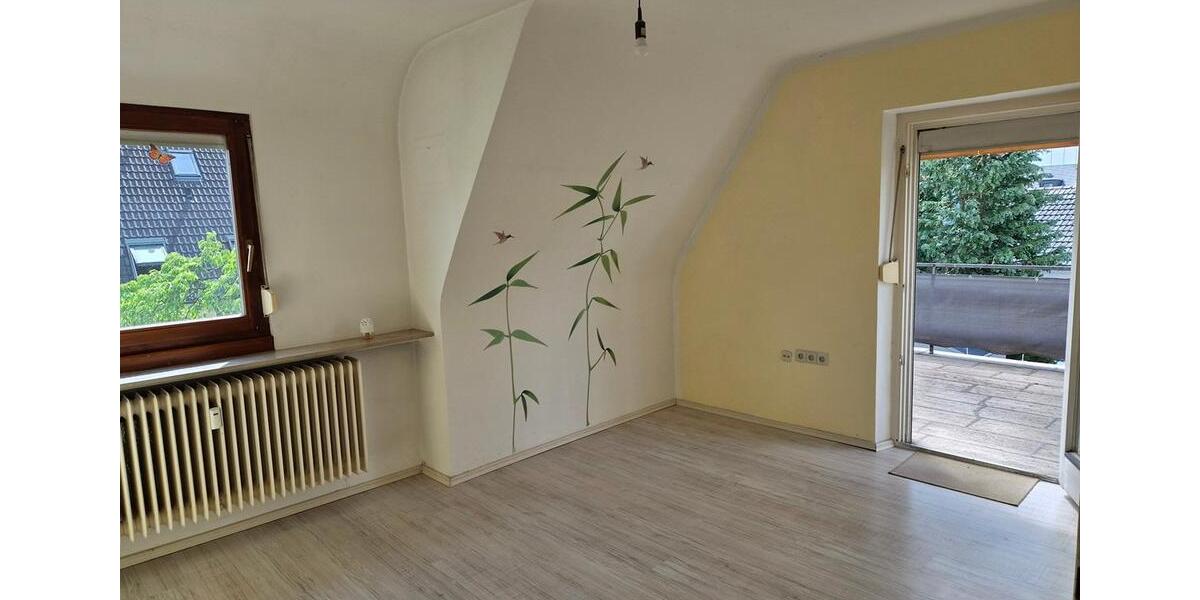 Dachgeschoßwohnung Fürth Südstadt - 2.5 Zimmer, 60 m&sup2;, 625&euro; | Angebot:27589936