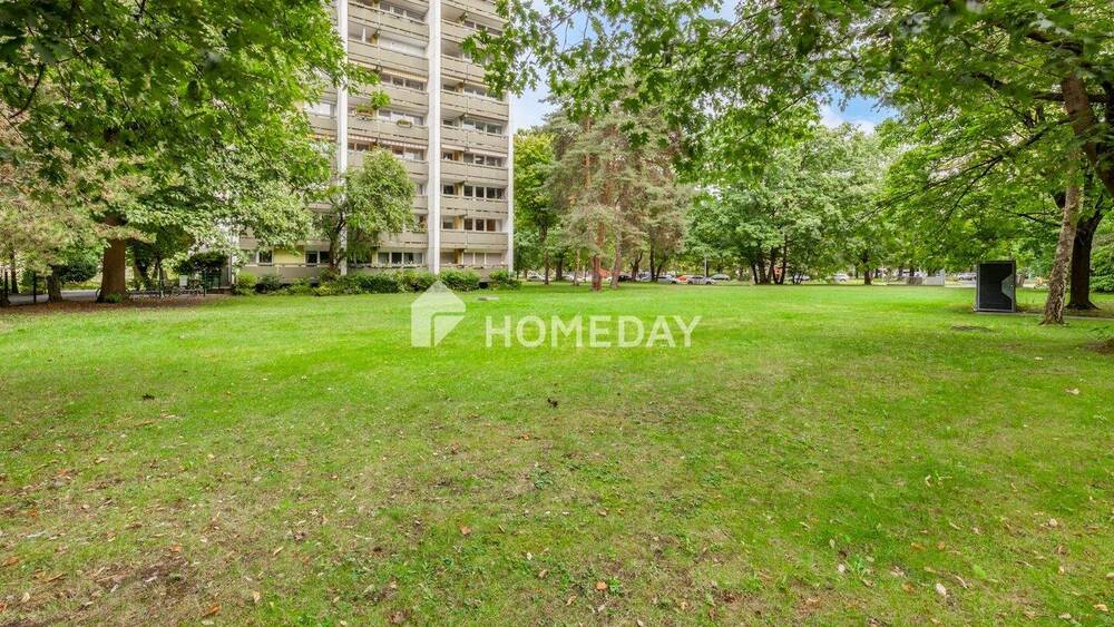 Renovierungsbedürftige 3-Zimmer-Wohnung mit zwei Loggien und optionalem Tiefgaragenstellplatz 3 zimmer