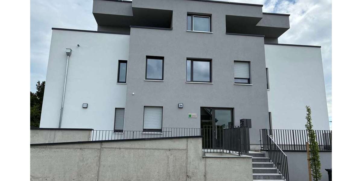 Etagenwohnung Roßtal - 3 Zimmer, 95 m&sup2;, 1.283&euro; | Angebot:26829026