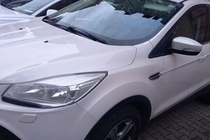 Ford Kuga 180.453 km 6.950 € Nürnberg 90409