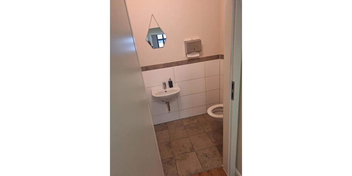 Gewerbeeinheit 132 QM Büro Praxis Kanzlei -1 Min zum Hauptbahnhof zimmer