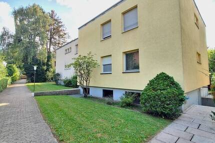 Renovierte 3-Zimmer Wohnung im Hochparterre mit Balkon und Einzelgarage 3 zimmer