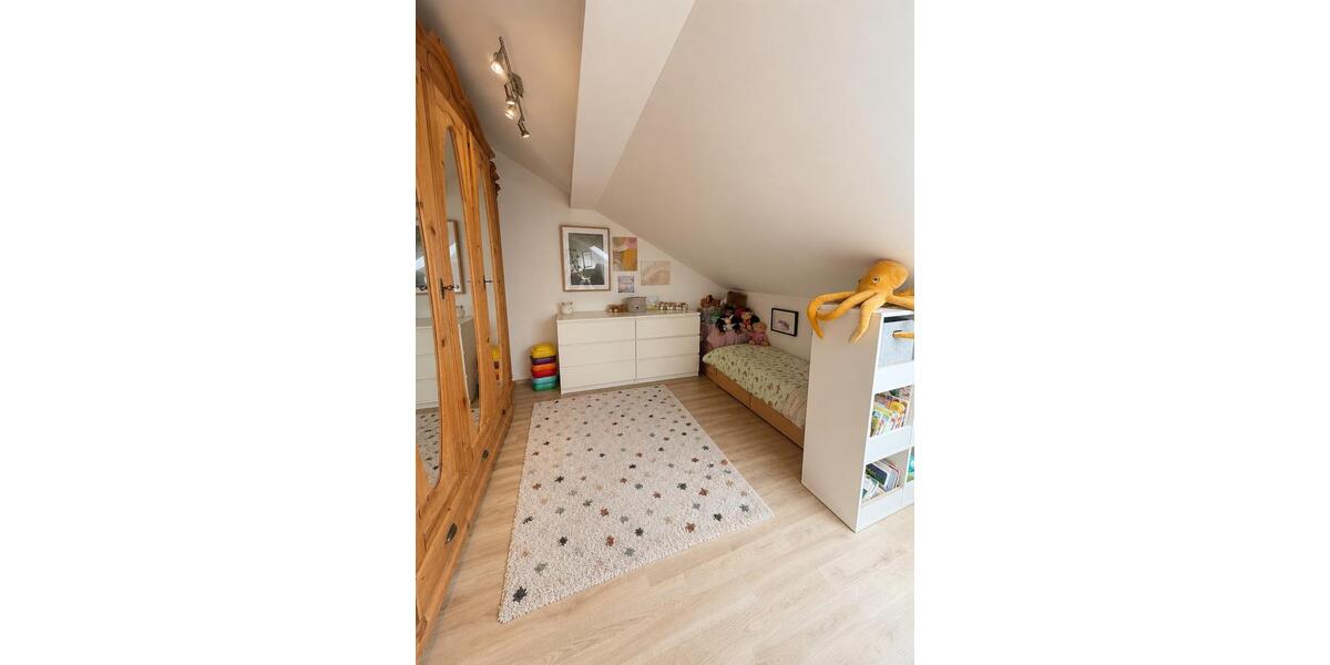 Dachgeschoßwohnung Erlangen Bruck - 3.5 Zimmer, 83 m&sup2;, 1.150&euro; | Angebot:26606083
