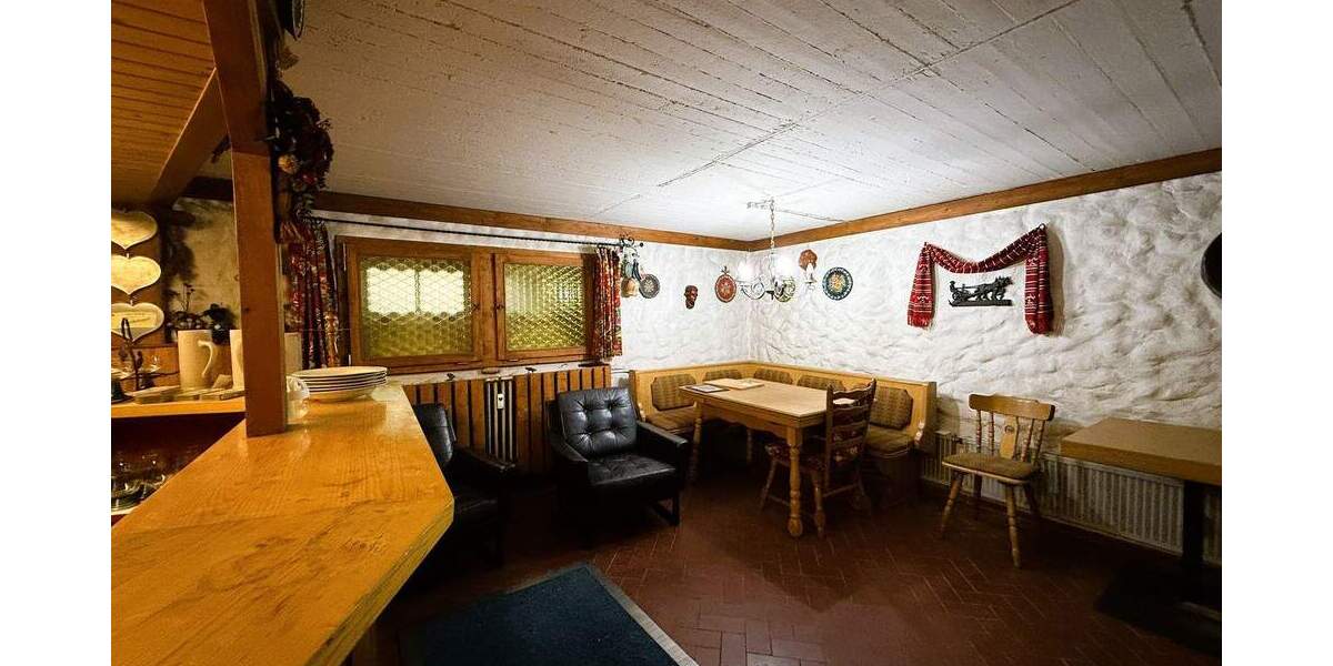 Mehrfamilienhaus, Wohnhaus Nürnberg Falkenheim - 6 Zimmer, 132 m&sup2;, 550.000&euro; | Angebot:25681526