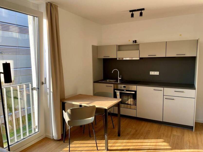 Ab sofort! Helle, möblierte 1-Zimmer-Wohnung mit Balkon!