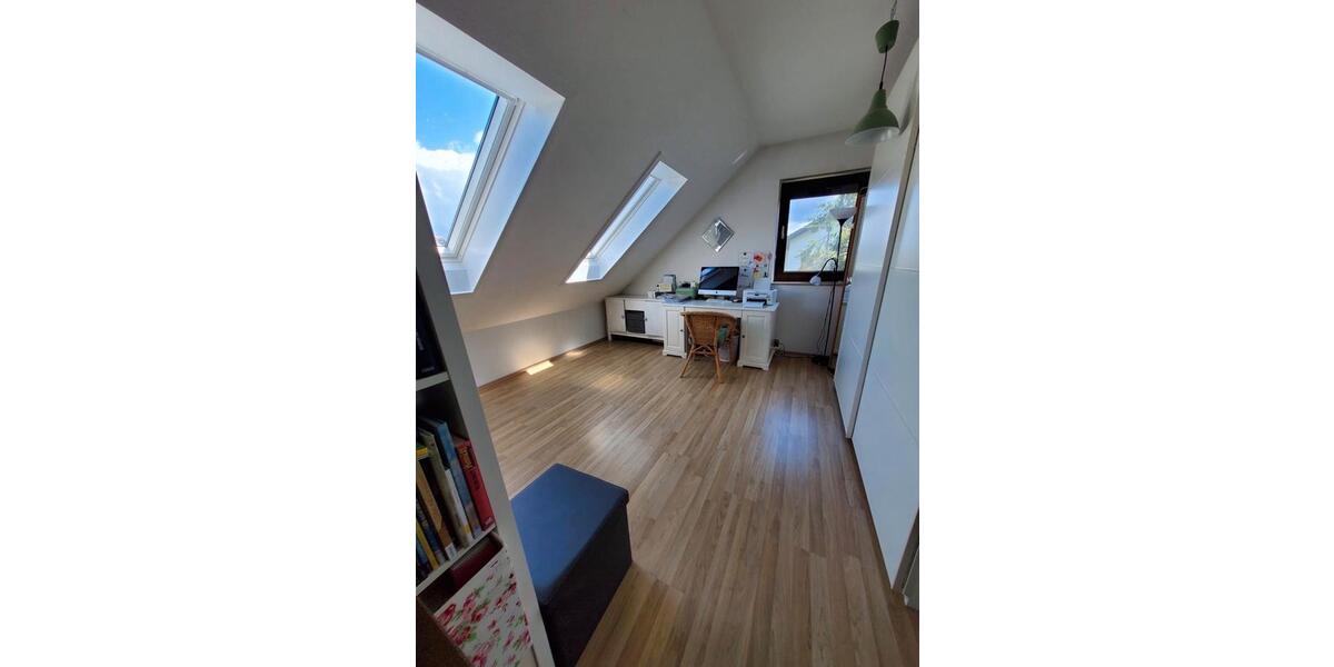 Dachgeschoßwohnung Wilhermsdorf - 4 Zimmer, 102 m&sup2;, 1.190&euro; | Angebot:25742562