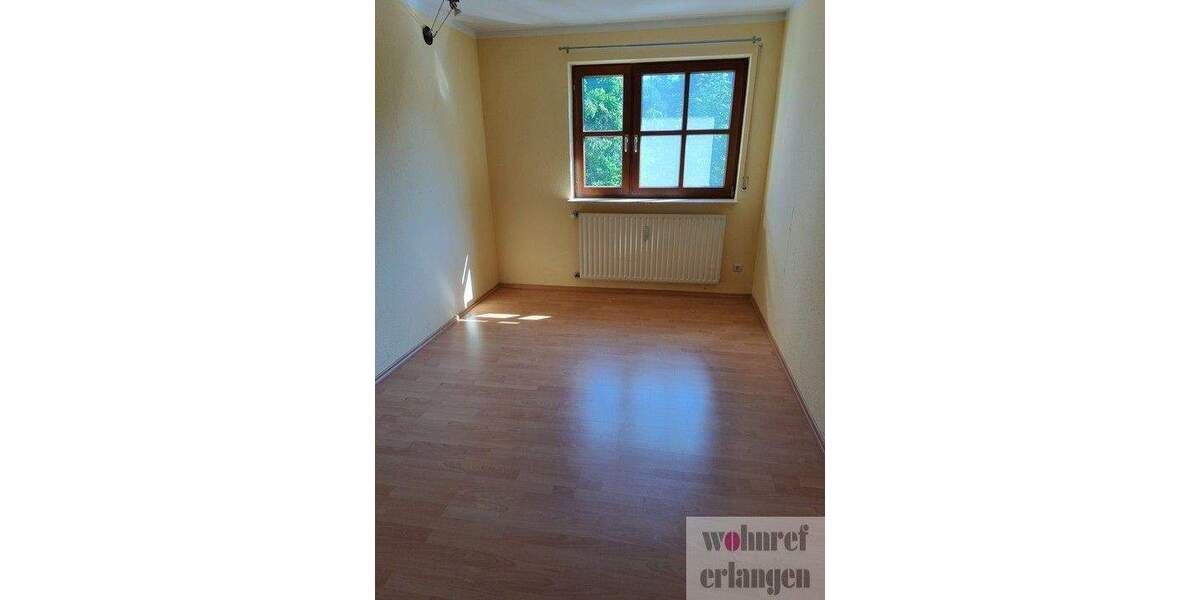 Etagenwohnung Buckenhof - 4 Zimmer, 93 m&sup2;, 1.250&euro; | Angebot:25153122