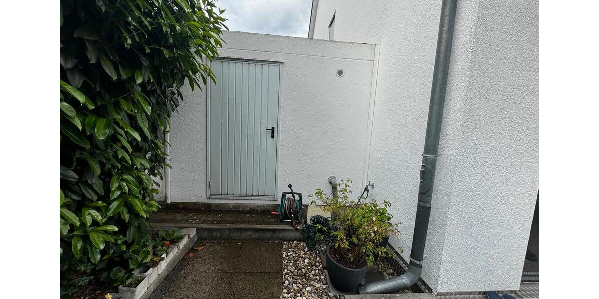 Sehr schöne DHH in Worzeldorf sehr ruhige Lage 5 zimmer