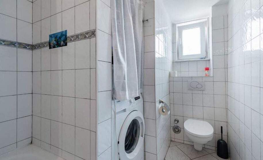 Familienfreundliche 6-Zimmer-Wohnung mit Balkon in Nürnberg Glockenhof 6 zimmer