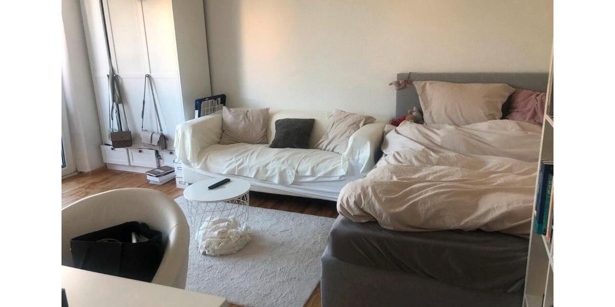 UNTERMIETE SCHÖNE 1-ZIMMER WOHNUNG MIT BALKON 1 zimmer